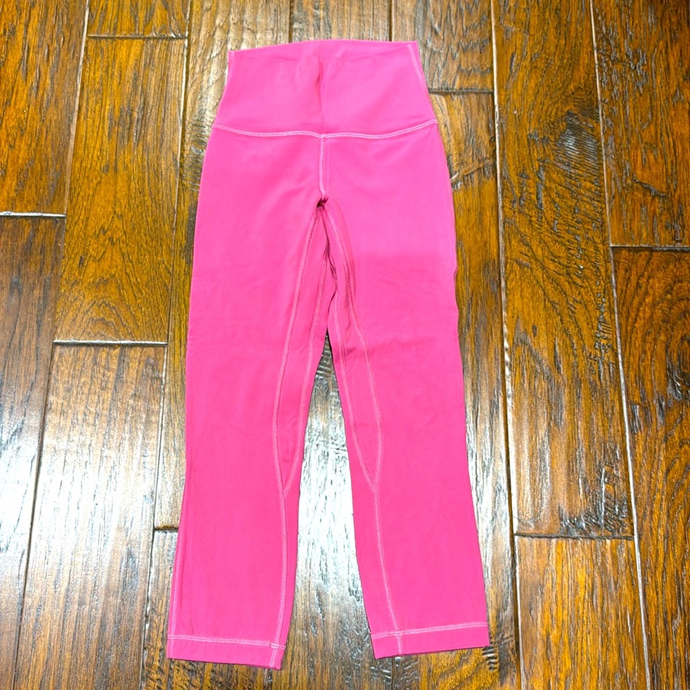 Lululemon wunder under, size 2